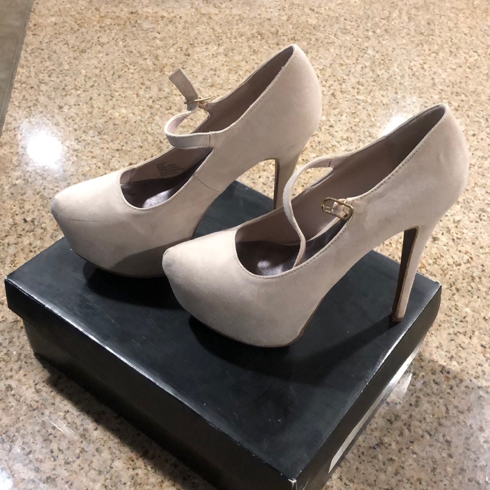 JUST FAB PUMPS/PLATFORMS